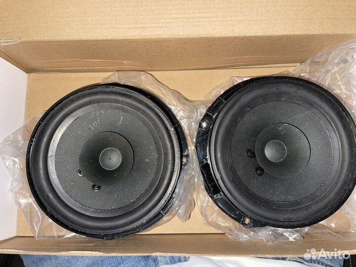 Динамики оригинальные на поло седан