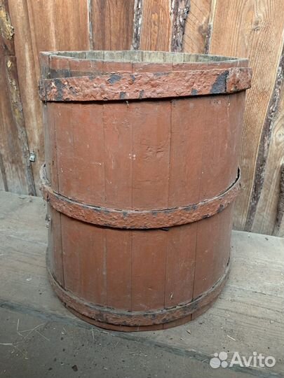 Деревянная бочка