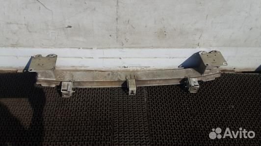 Усилитель бампера передний (кронштейн) citroen C5