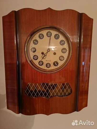 Часы настенные СССР янтарь
