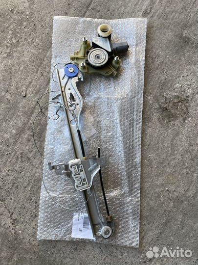 Стеклоподьемник Тoyota Corolla