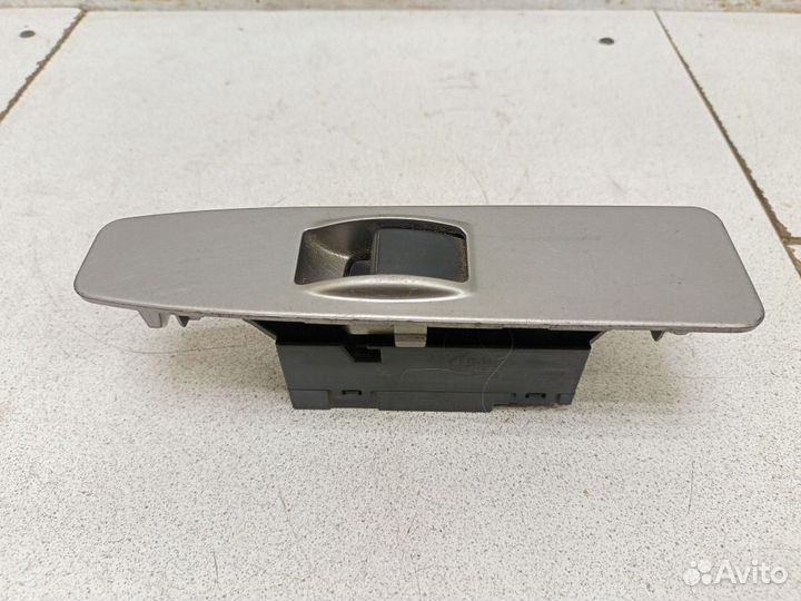 Кнопка стеклоподъемника