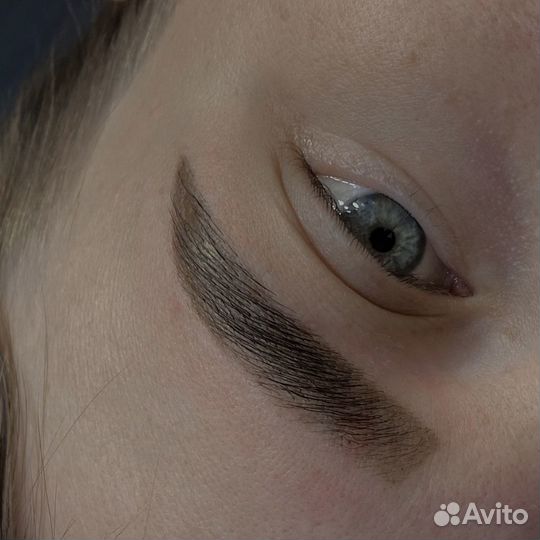 Визажист/бровист
