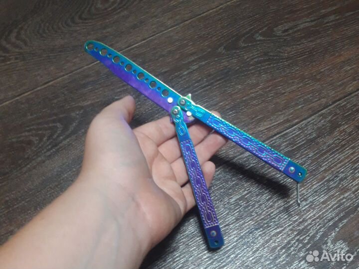 Продаю нож бабочка