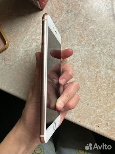 iPhone 8 Plus, 64 ГБ