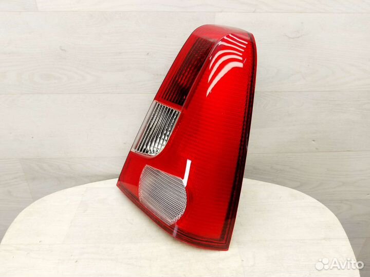 Фонарь задний правый Renault Logan 2004-2009