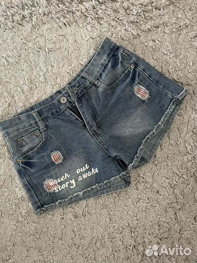 Джинсовые шорты