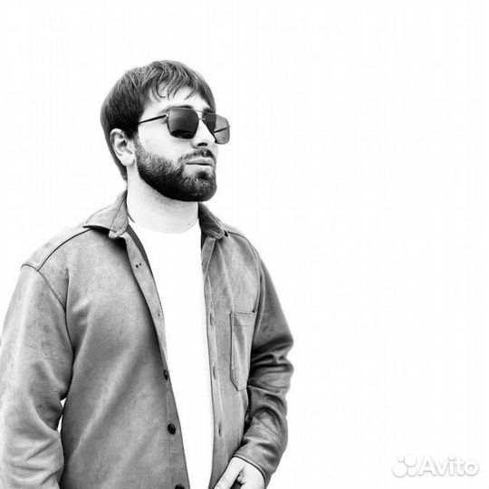 Певец, вокалист, звукорежиссер