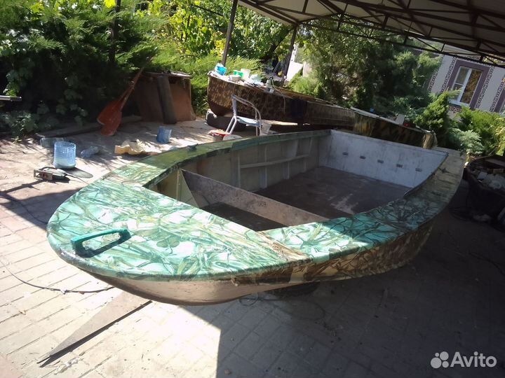 Лодка Днепр