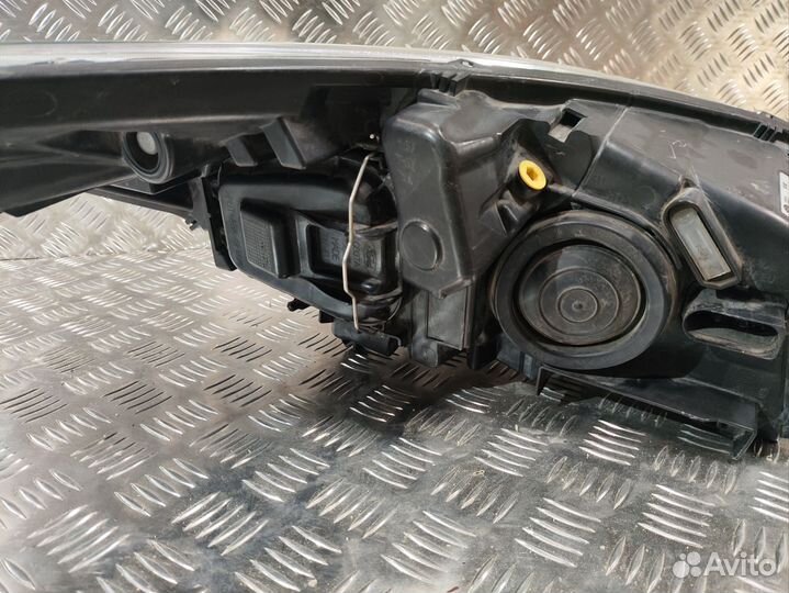 Фара Форд куга2