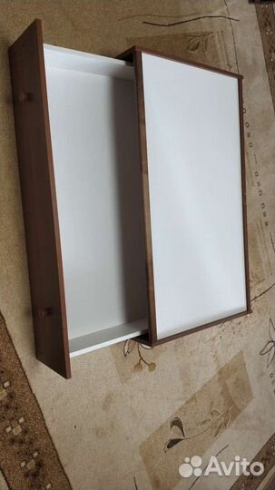 Детская кроватка с маятником