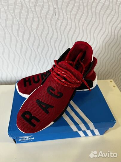 Кроссовки Adidas Human Race