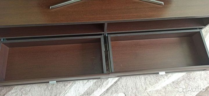 Тумба под телевизор