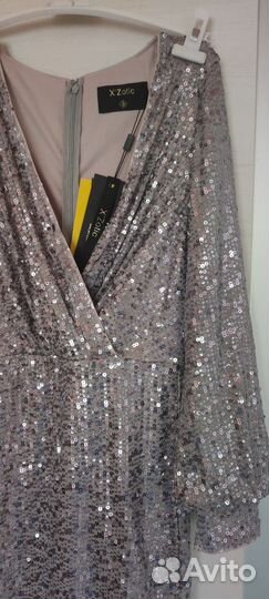 Платье с паетками 44 размер