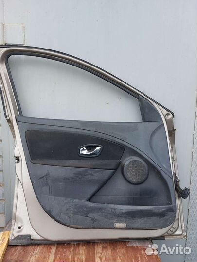Дверь передняя левая Рено fluence