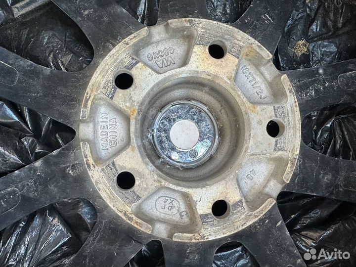 Bridgestone одно с литым диском R18