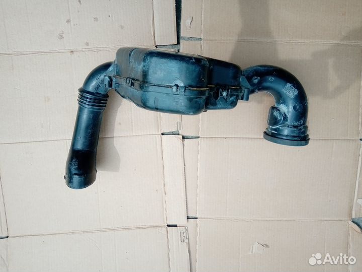 Резонатор впуска воздуха Peugeot 206