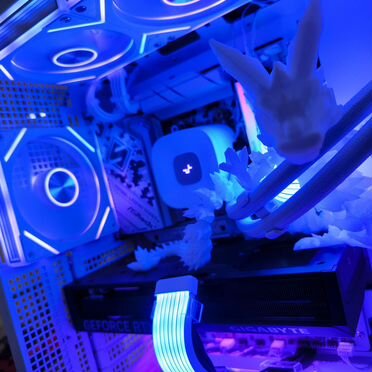 RTX 5070TI / R7 7800X3D / DDR5 32GB Игровой пк