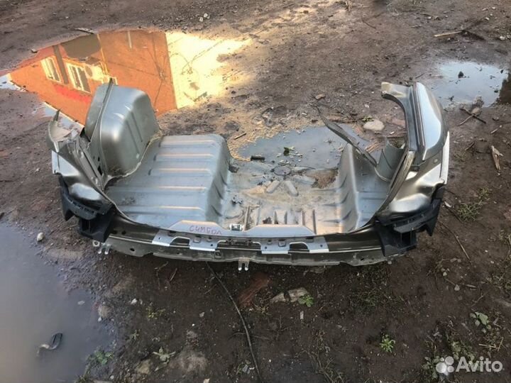 Панель задний Renault Symbol 2 K4J712 2008