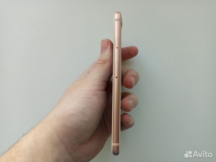 iPhone 8, 64 ГБ