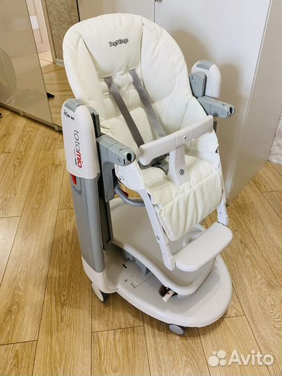 Детское кресло для кормления peg perego
