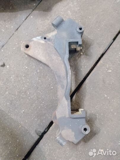 Напраляющая колодка тормозов ваз 2123,Нива