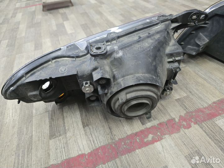 Фары MMC Pajero 3