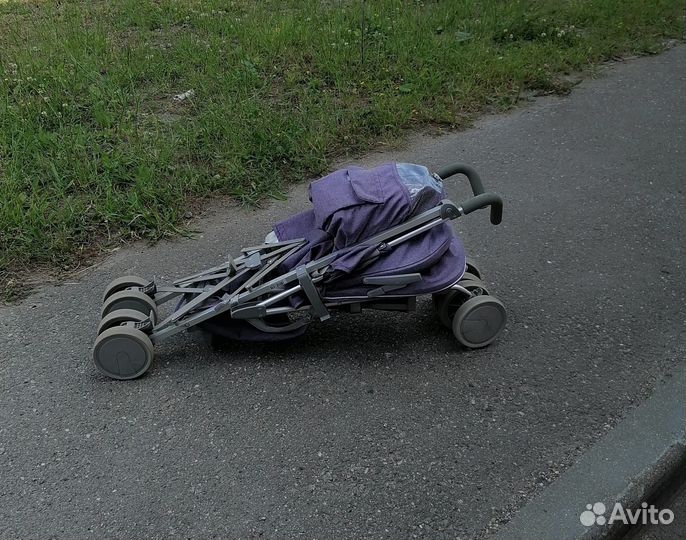 Прогулочная коляска трость