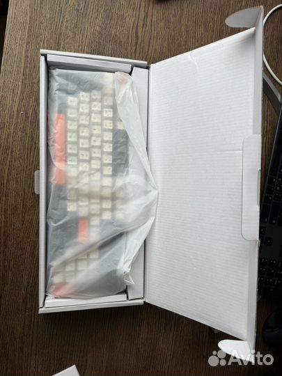 Клавиатура Ziyouland Wolf К6 + Hot-Swap мышка Х1