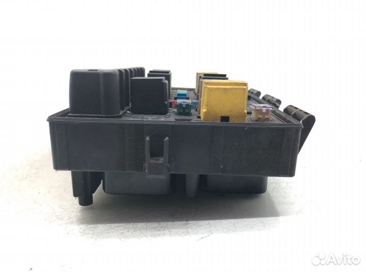 Блок предохранителей Opel Astra H 1.6 2004