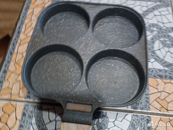 Сковорода тефлоновая