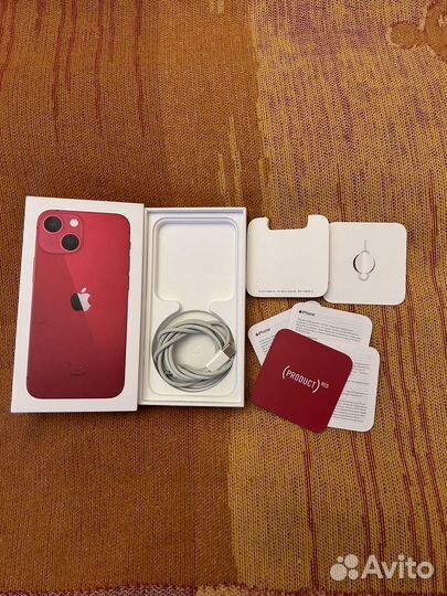 Коробка от iPhone 13 mini с кабеле