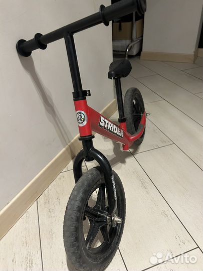 Беговел strider 12