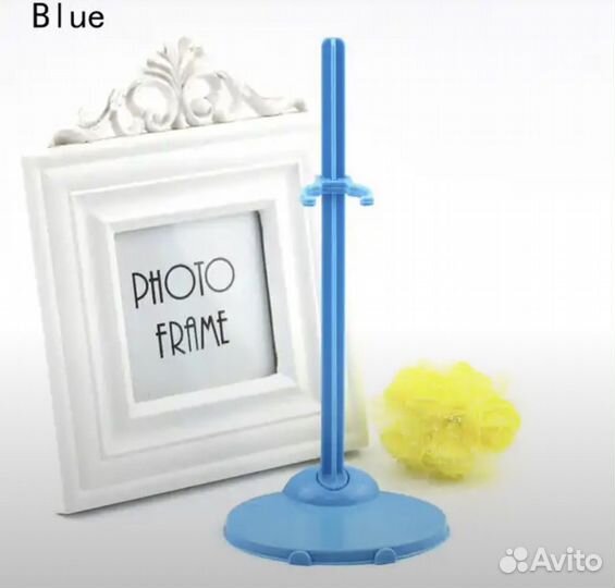 Подставка для кукол голубая и прозрачная
