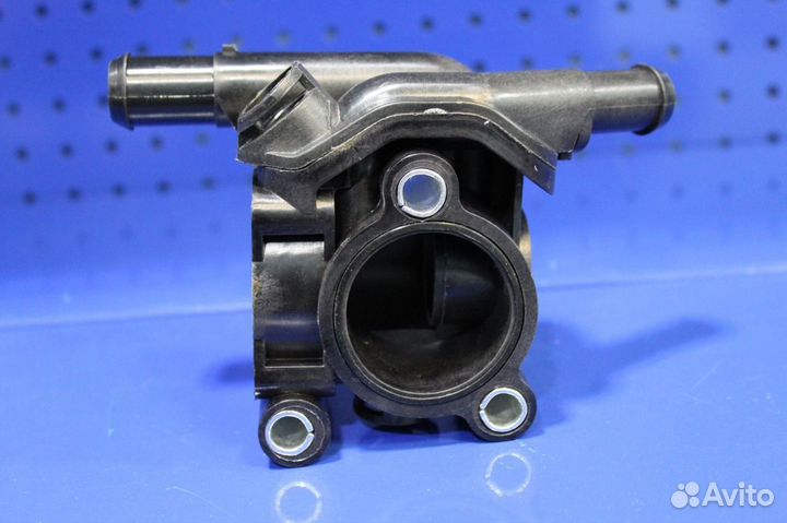 Корпус термостата Ford Focus 1