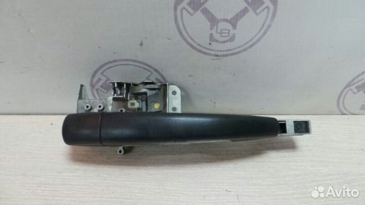 Ручка передней правой двери наружная передняя