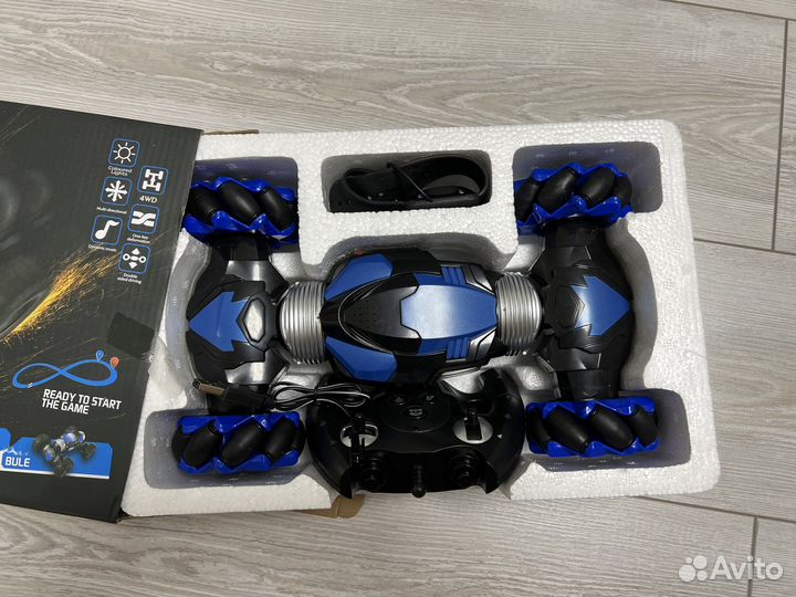 Машинка перевертыш красная