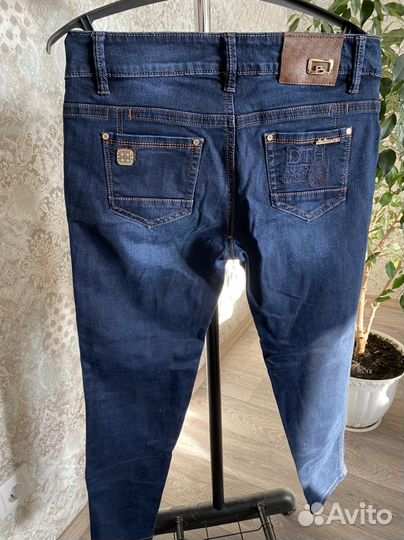 Джинсы женские