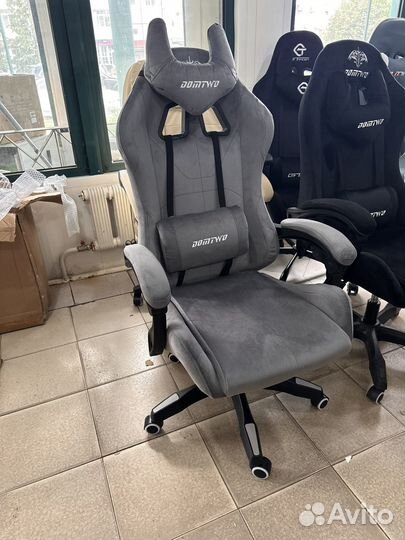 Компьютерное кресло велюровое