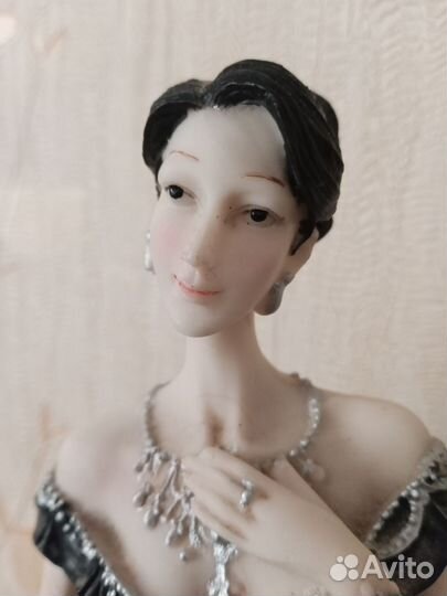 Статуэтки из полистоуна