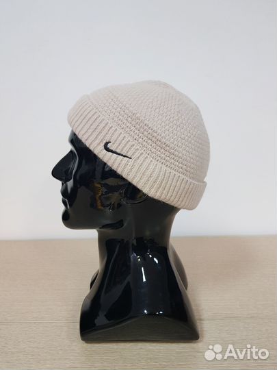 Вязанная шапка nike новая