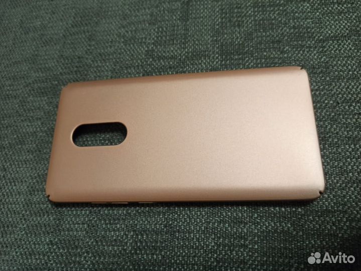 Чехлы для телефона