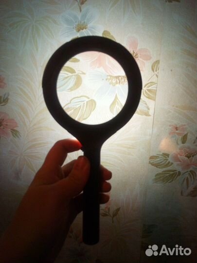 Увеличительное стекло, лупа с подсветкой
