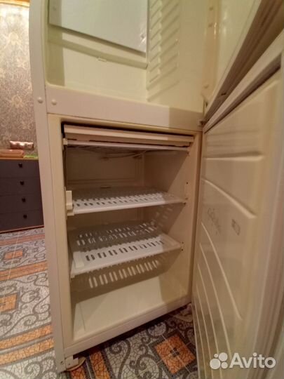 Холодильник 2х камерный