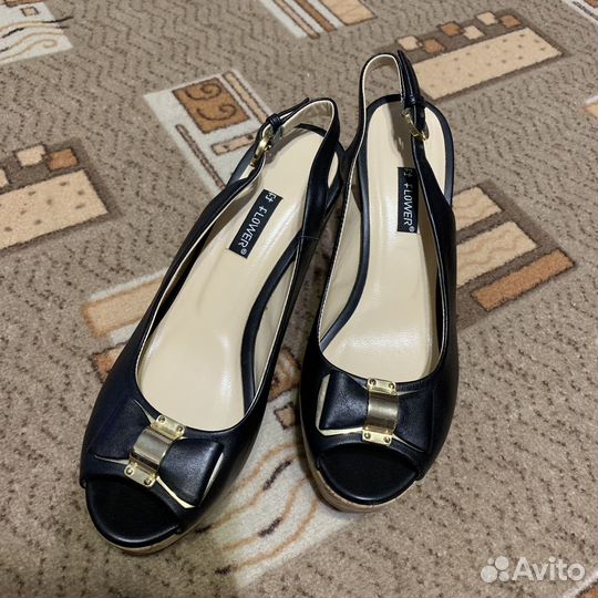 Босоножки 38