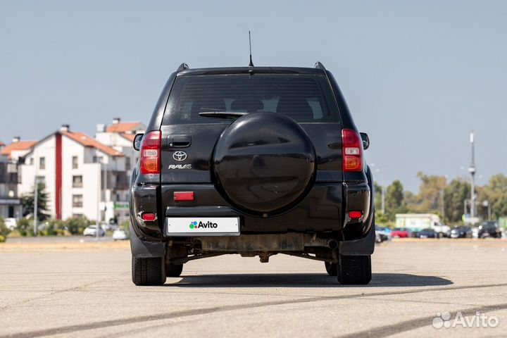 Toyota RAV4 2.0 AT, 2004, 241 000 км
