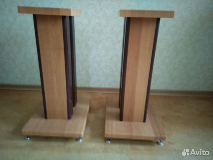 Стойка для акустики