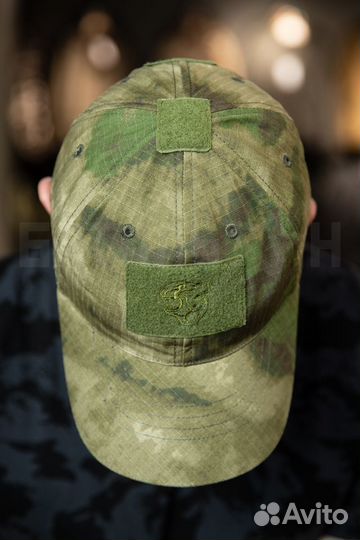 Бейсболка барс, Атака Мох