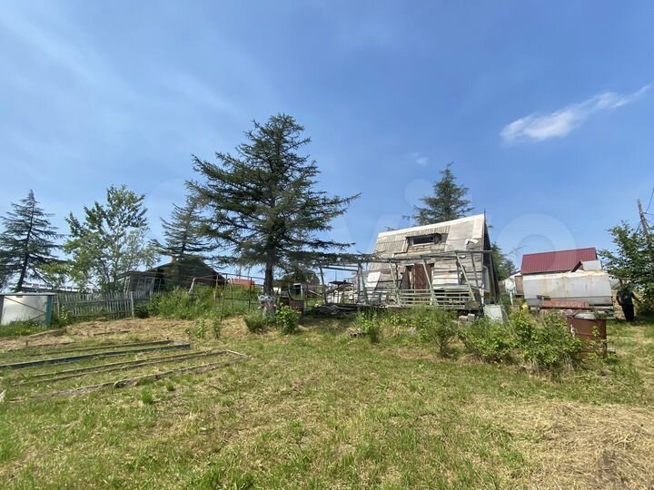 Дом 17,6 м² на участке 12 сот.