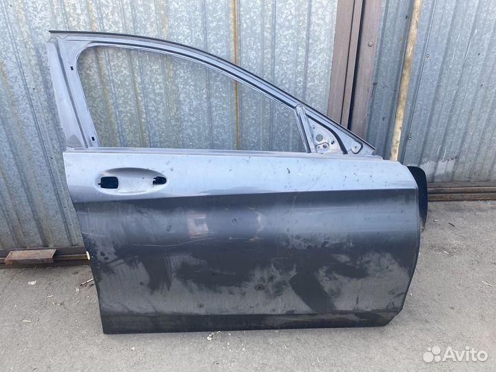 Дверь передняя правая Mercedes w205 c205